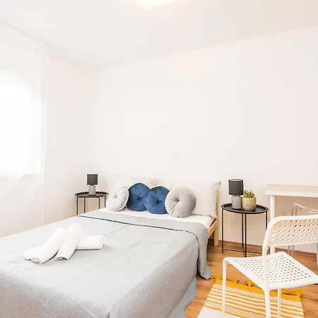 Apartamento Cosy Near The Sport Center And Exercise Park Visnjik - *