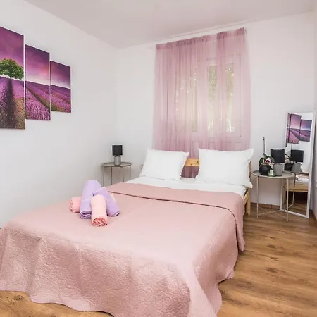 Cosy Near The Sport Center And Exercise Park Visnjik - Apartament *