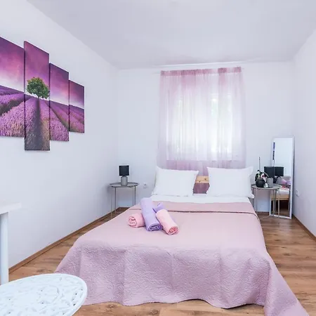 Cosy Near The Sport Center And Exercise Park Visnjik - Zadar