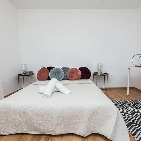 Cosy Near The Sport Center And Exercise Park Visnjik -