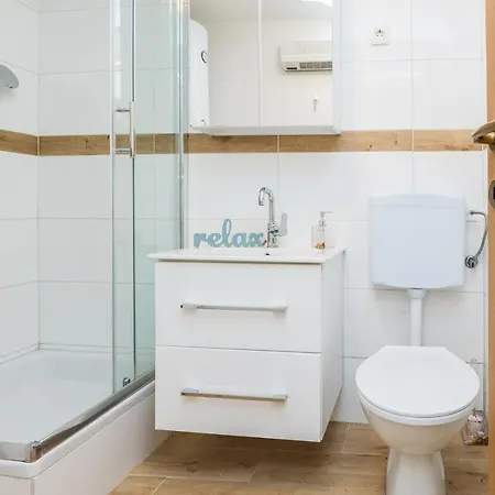 Apartment Cosy Near The Sport Center And Exercise Park Visnjik - *